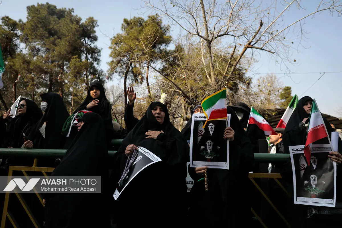 تشییع پیکر ۳۵ شهید جنگ رمضان در تهران -۲