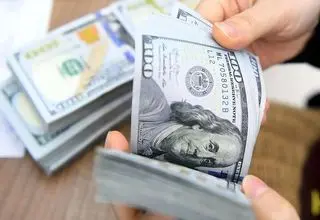 اعلام قیمت یورو و سایر ارزها در بازار؛ دلار ۱۳۰  هزار و ۶۹۰ تومان فروخته شد