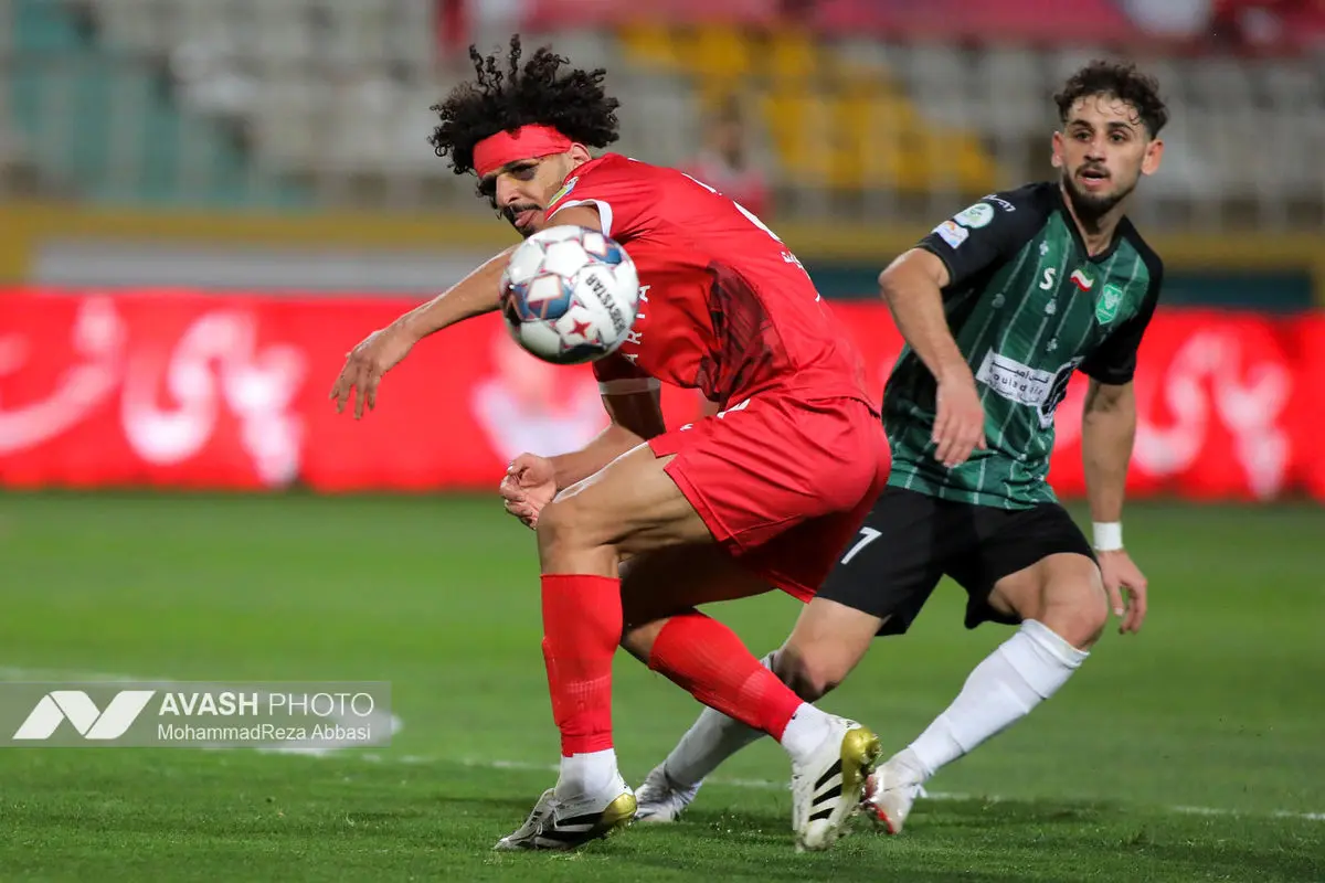 دیدار تیم های فوتبال  پرسپولیس تهران و خیبر خرم آباد