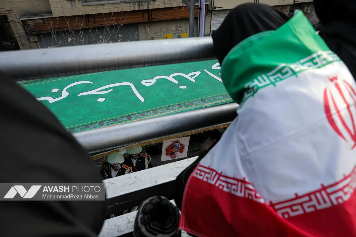تشییع پیکر ۳۵ شهید جنگ رمضان در تهران -۲