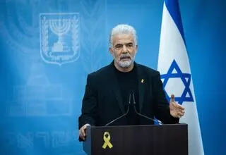 لاپید: جنگ سودی ندارد؛ باید از غزه عقب‌نشینی کنیم
