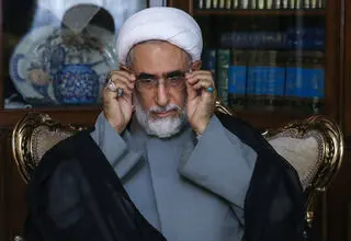چرا اعتراضات به خشونت کشیده شد؟