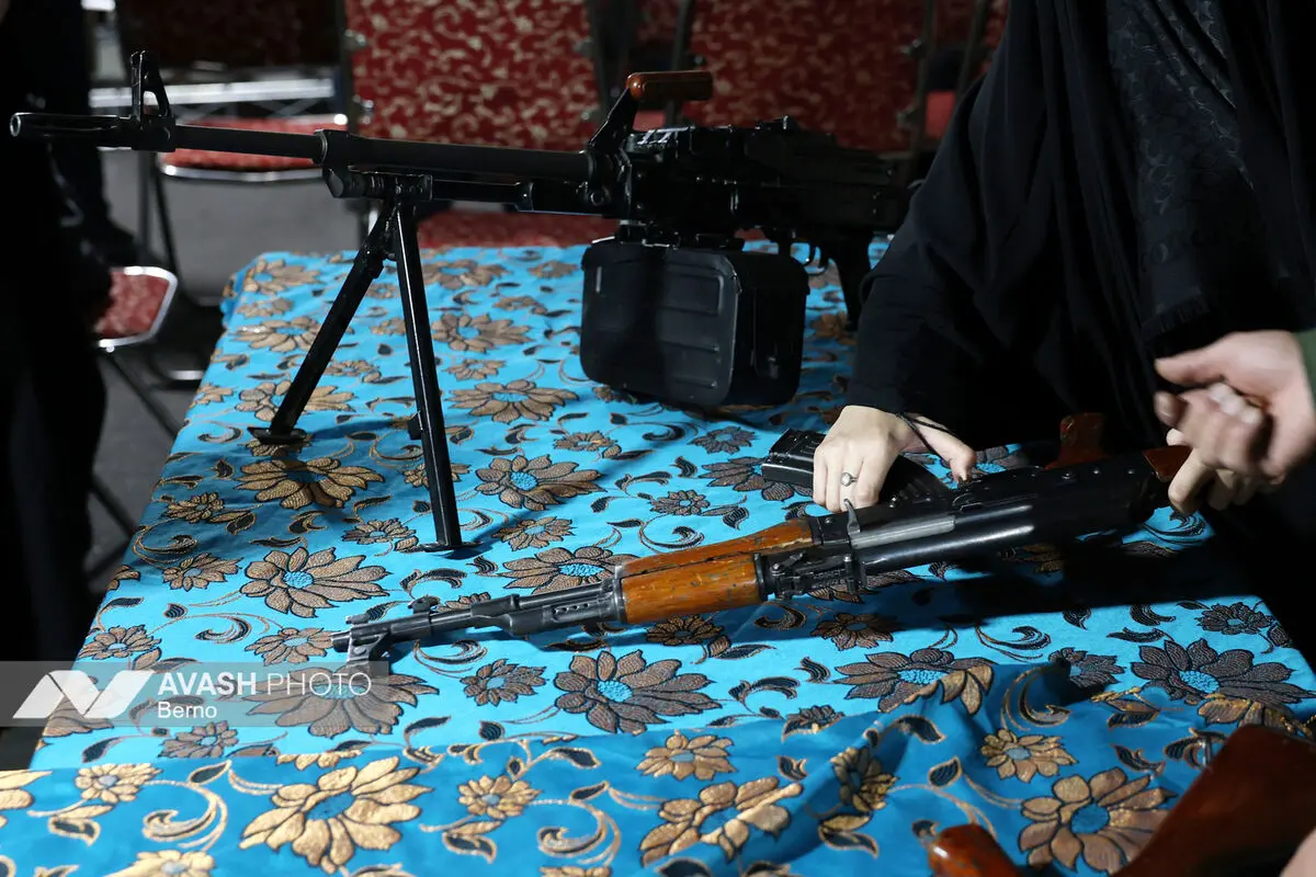 آموزش کار با سلاح در میدان ونک تهران
