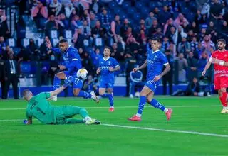 ​شکست سنگین پرسپولیس مقابل الهلال در پایان نیمه اول!