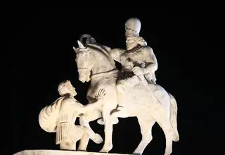 علت جابجایی مجسمه جنجالی میدان انقلاب چه بود؟