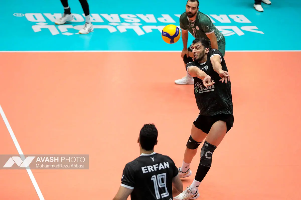 دیدار تیم های والیبال پیکان تهران و رازین پلیمر