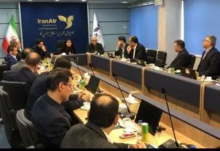 بازدید وزیر راه و شهرسازی از شرکت هواپیمایی جمهوری اسلامی؛ تاکید بر بازنگری در ساختار نیروی انسانی