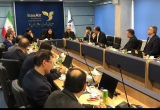بازدید وزیر راه و شهرسازی از شرکت هواپیمایی جمهوری اسلامی؛ تاکید بر بازنگری در ساختار نیروی انسانی