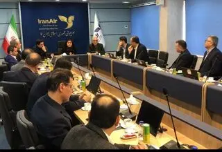 بازدید وزیر راه و شهرسازی از شرکت هواپیمایی جمهوری اسلامی؛ تاکید بر بازنگری در ساختار نیروی انسانی