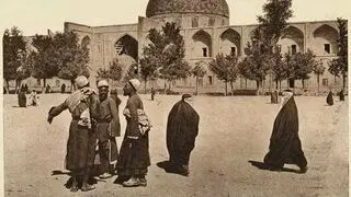 عکس/ نمایی خاص و دیدنی از میدان نقش جهان اصفهان در دوران قاجاریه