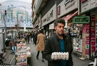 تورم  سالانه ۷۰ درصد و سهم سفره ۱۰۴ درصد/ گرانی، فقرا را انتخاب کرد