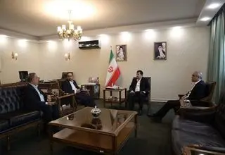 ورود وزیر ورزش و جوانان به مشکلات باشگاه استقلال خوزستان