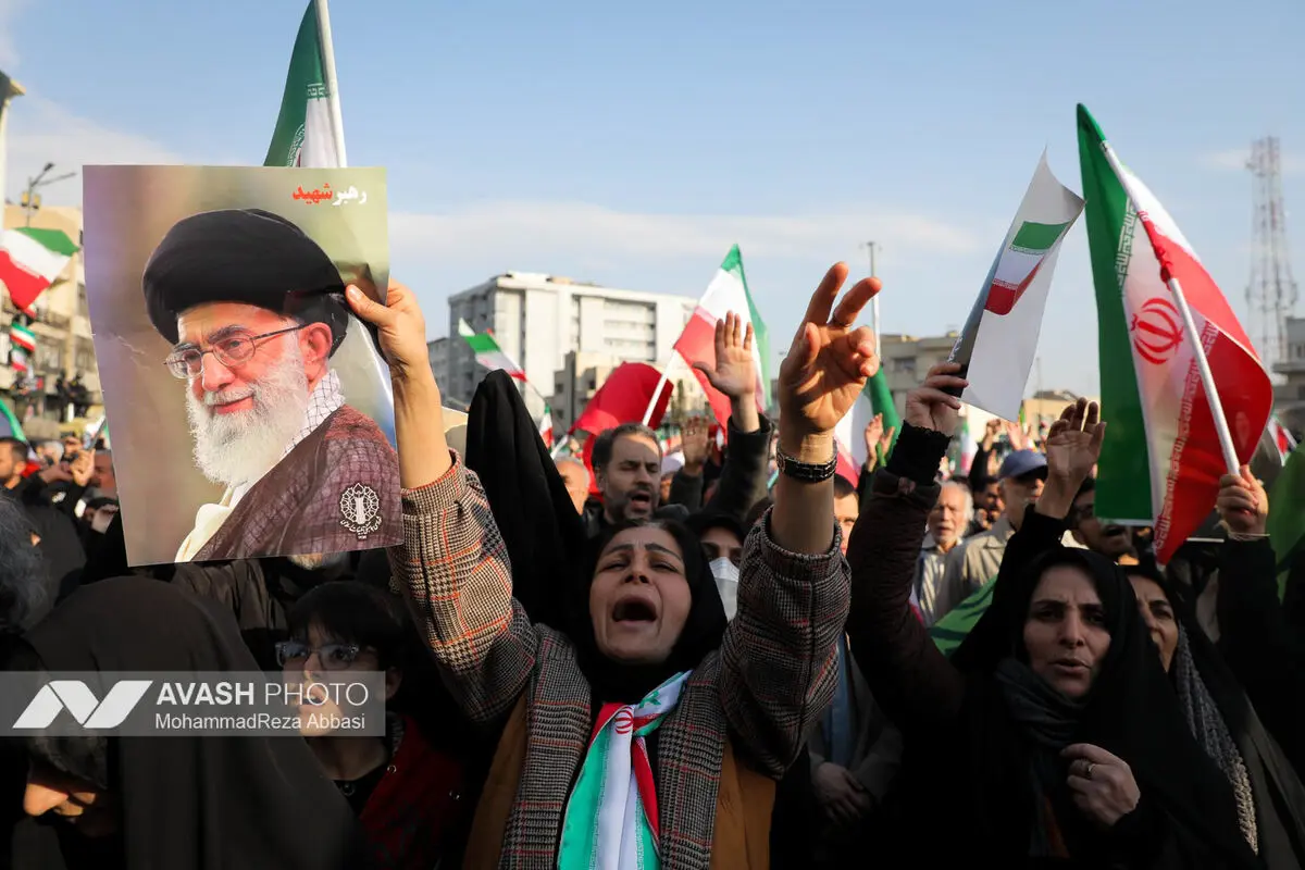 مراسم بیعت با سومین رهبر انقلاب اسلامی در تهران