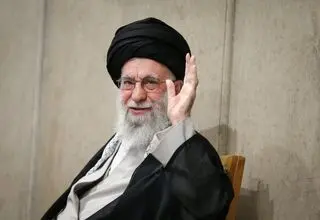 رهبر انقلاب: باید از خدمتگزاران کشور بویژه رئیس‌جمهور پرکار و پرتلاش حمایت شود