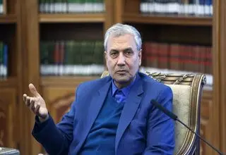 گرو گذاشتن آبرو برای مصالح کشور، کم از خون دادن نیست 
