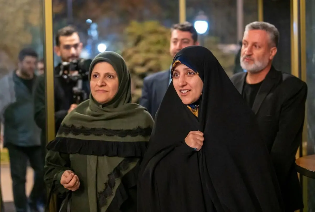 معاون امور زنان رئیس جمهور به تماشای «دیار سیمرغ» نشست