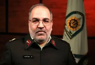 قهرمان باشید، شکایت کنید