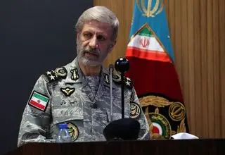 فرمانده کل ارتش: تا لحظه آخر تحمیل آتش‌بس به دشمن، حملات خود را ادامه دادیم