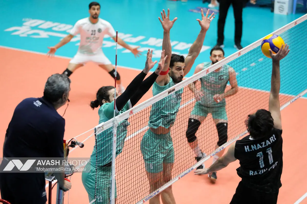دیدار تیم های والیبال پیکان تهران و رازین پلیمر