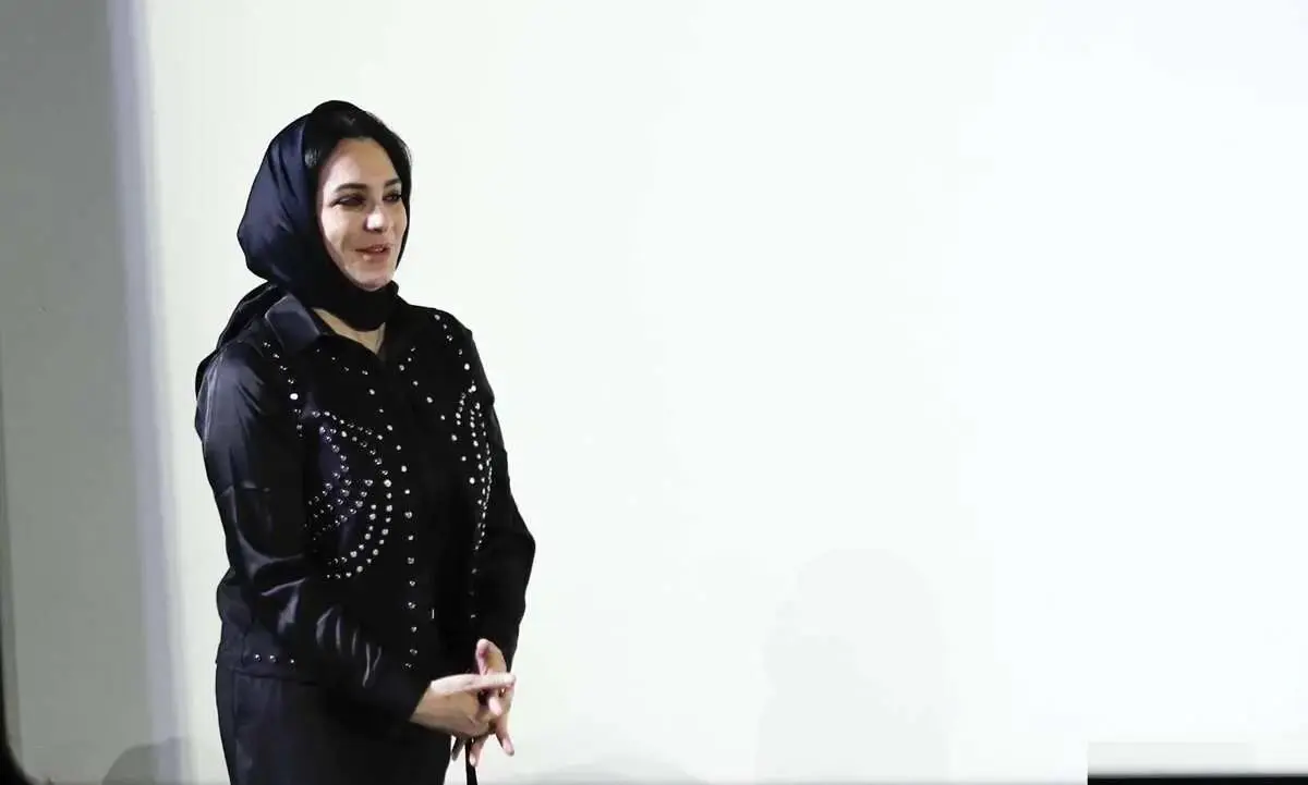 تیپ و استایل سیاه بازیگر زن خارجی در جشنواره فیلم فجر