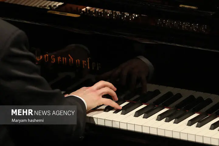 «هفت آسمان» منتشر شد؛ آلبومی برخلاف فرمول‌های مرسوم