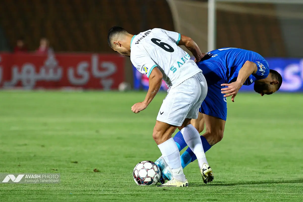 لیگ برتر فوتبال - استقلال و پیکان