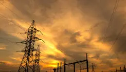 برق بخش‌های عمده‌ای از خیابان پیروزی، میدان شهدا و بزرگراه امام رضای تهران وصل شد