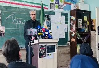 بقائی: مسئله آمریکا در ایران نفت است