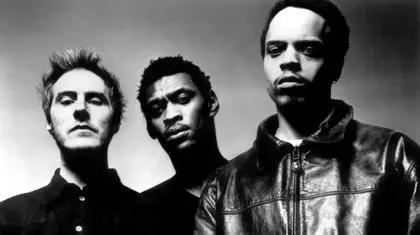 هنر علیه جنگ؛ تصمیم جنجالی Massive Attack