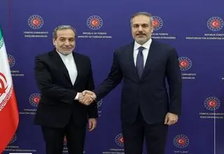 گفت‌وگوی فیدان با عراقچی در خصوص مذاکرات هسته‌ای