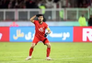 دنیا آماده جام‌جهانی است، ما سرگرم دلقک‌بازی!