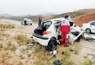برخورد شدید دو خودرو در هراز/ چهار نفر راهی بیمارستان شدند