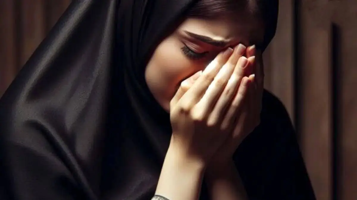 پخش شدن عکس های خصوصی زن متاهل در آپارتمانشان 