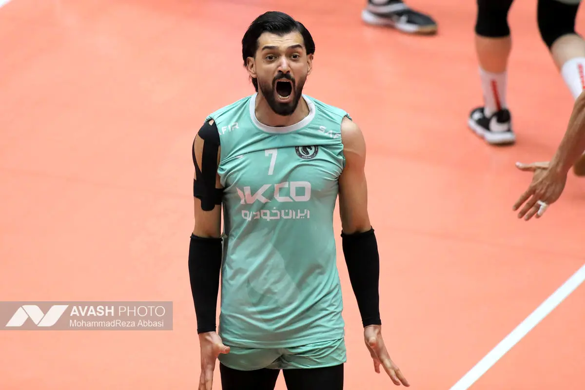 دیدار تیم های والیبال پیکان تهران و رازین پلیمر