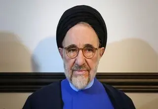 عیادت سید محمد خاتمی از پیرمرد یزدی + فیلم