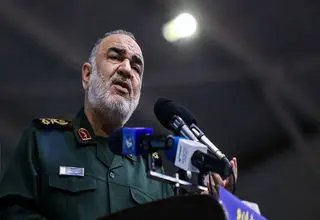 فرمانده کل سپاه: هر تهدیدی را با واکنش سرسختانه و ویرانگر جواب می‌دهیم