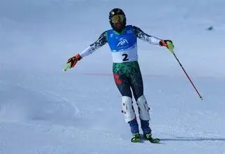 هشتمی پرچمدار ایران در مارپیچ کوچک