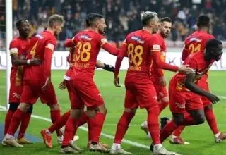پیروزی کایسری‌اسپور با حضور کریمی و حسینی 