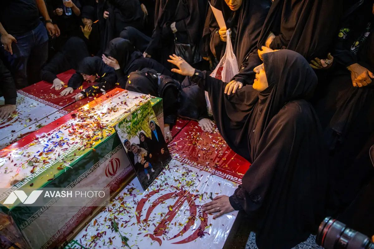 مراسم خاکسپاری پیکر شهید کمال خرازی