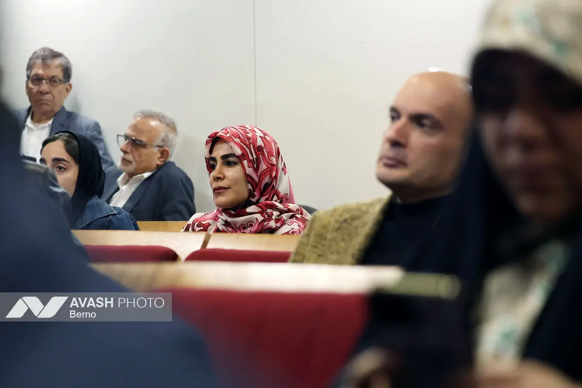 رونمایی کتاب 