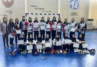 دختران نوجوان هندبال ایران روی سکوی سوم تورنمنت ازبکستان ایستادند