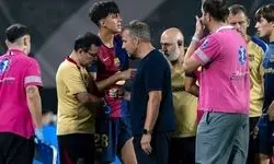 مدافع بارسلونا ماندنی شد