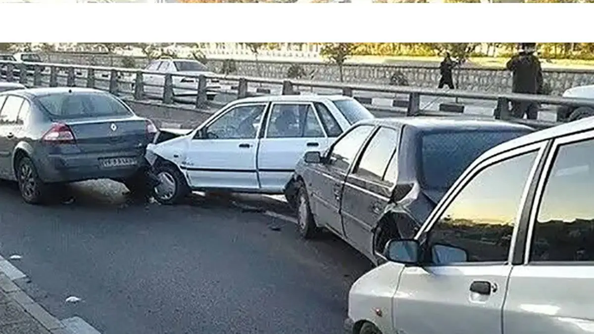 عکس هولناک از تصادف زنجیره ای در اتوبان آزادگان