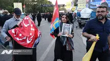 تشییع پیکر مطهر رهبر شهید ایران از تقاطع یادگار امام به سمت میدان آزادی آغاز شد