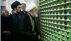 حضور مهدی کروبی در حرم امام (ره)