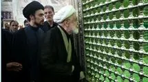حضور مهدی کروبی در حرم امام (ره)