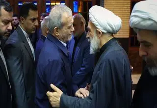 مراسم یادبود و ترحیم مرحوم حاج محمد قمی با حضور رئیس جمهور برگزار شد
