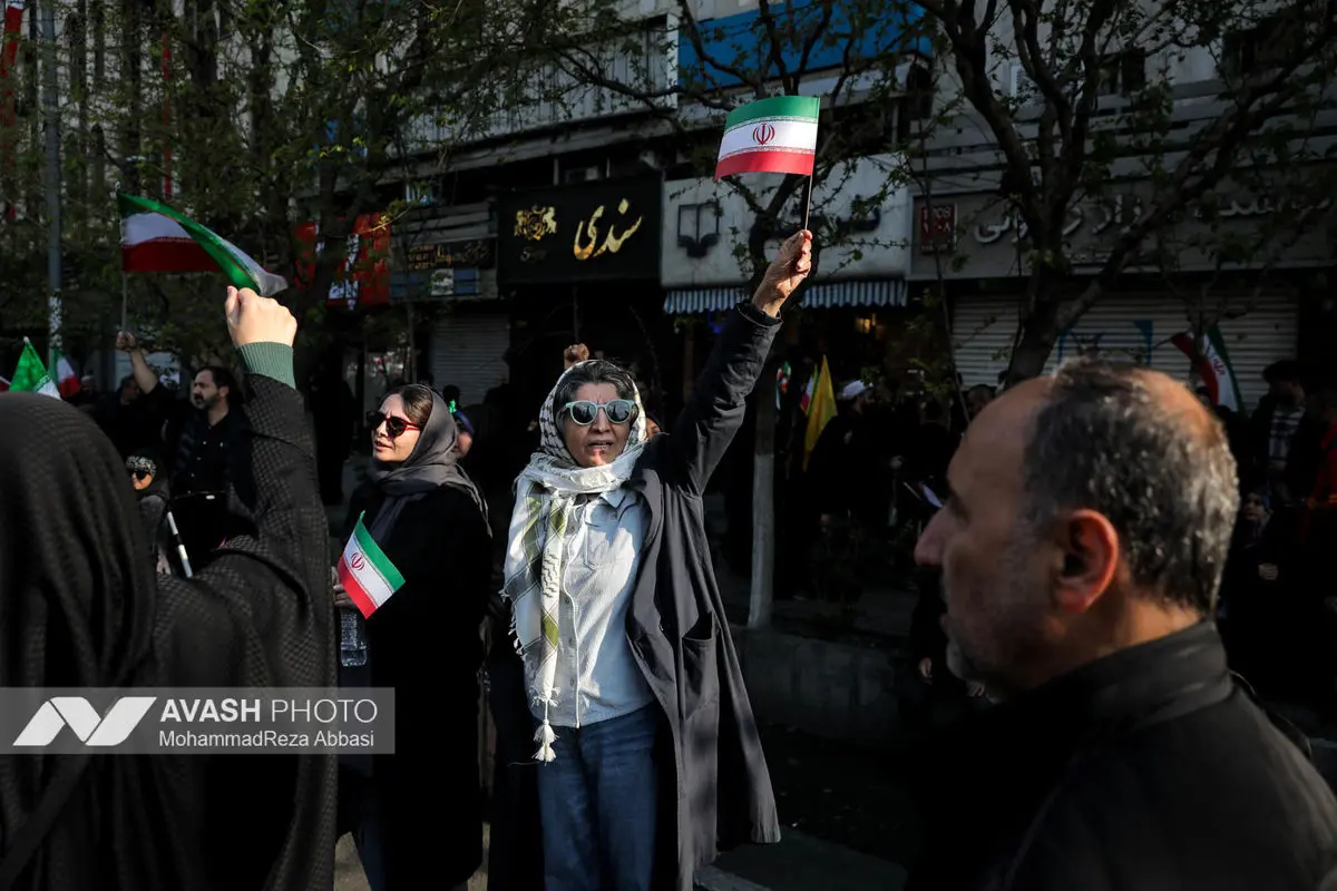 تشییع پیکر دریابان شهید «علیرضا تنگسیری» و جمعی از شهدای والامقام