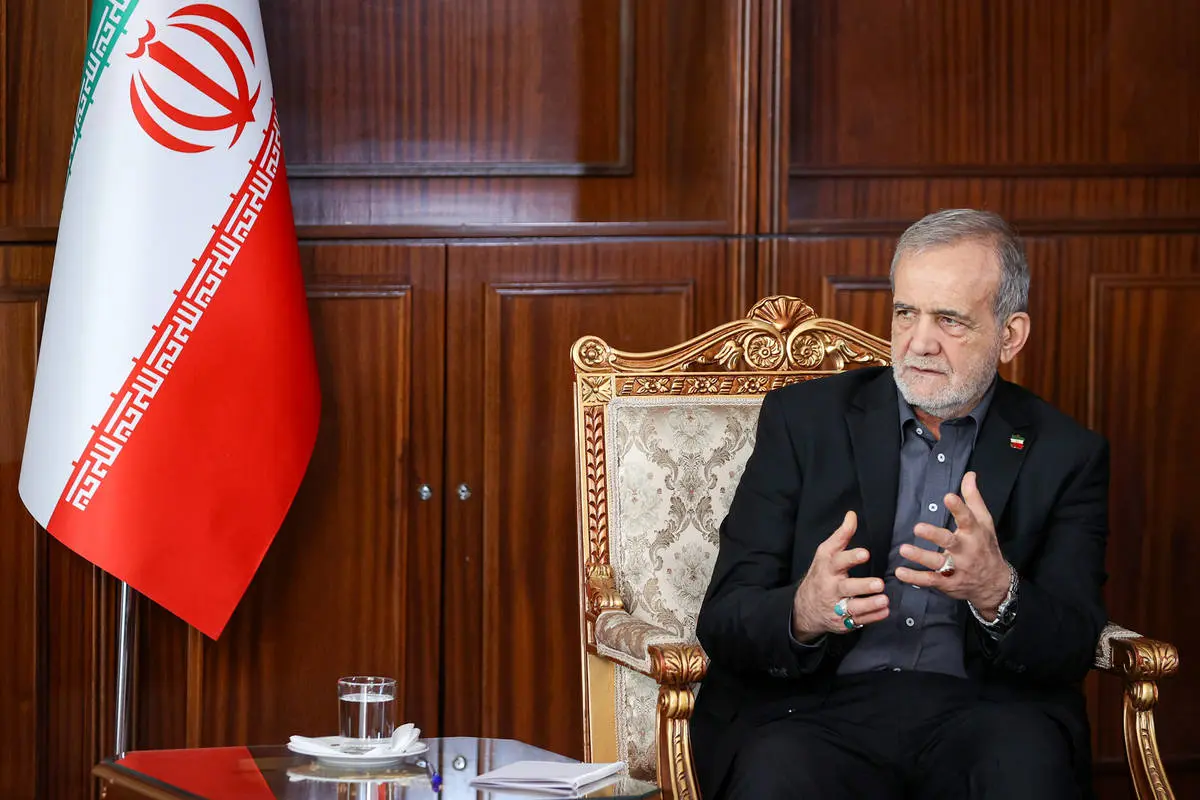 پزشکیان خطاب به دانشمندان: کمک کنید