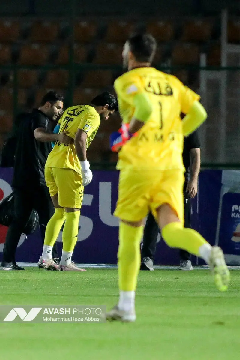 اختصاصی آوش/ دوری چند هفته ای دروازه بان استقلال از میادین